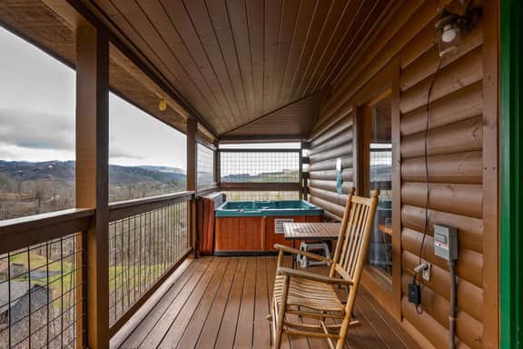 Gatlinburg Hideaway - Image 3