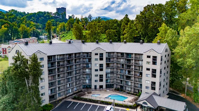 Downtown Mountain View condo